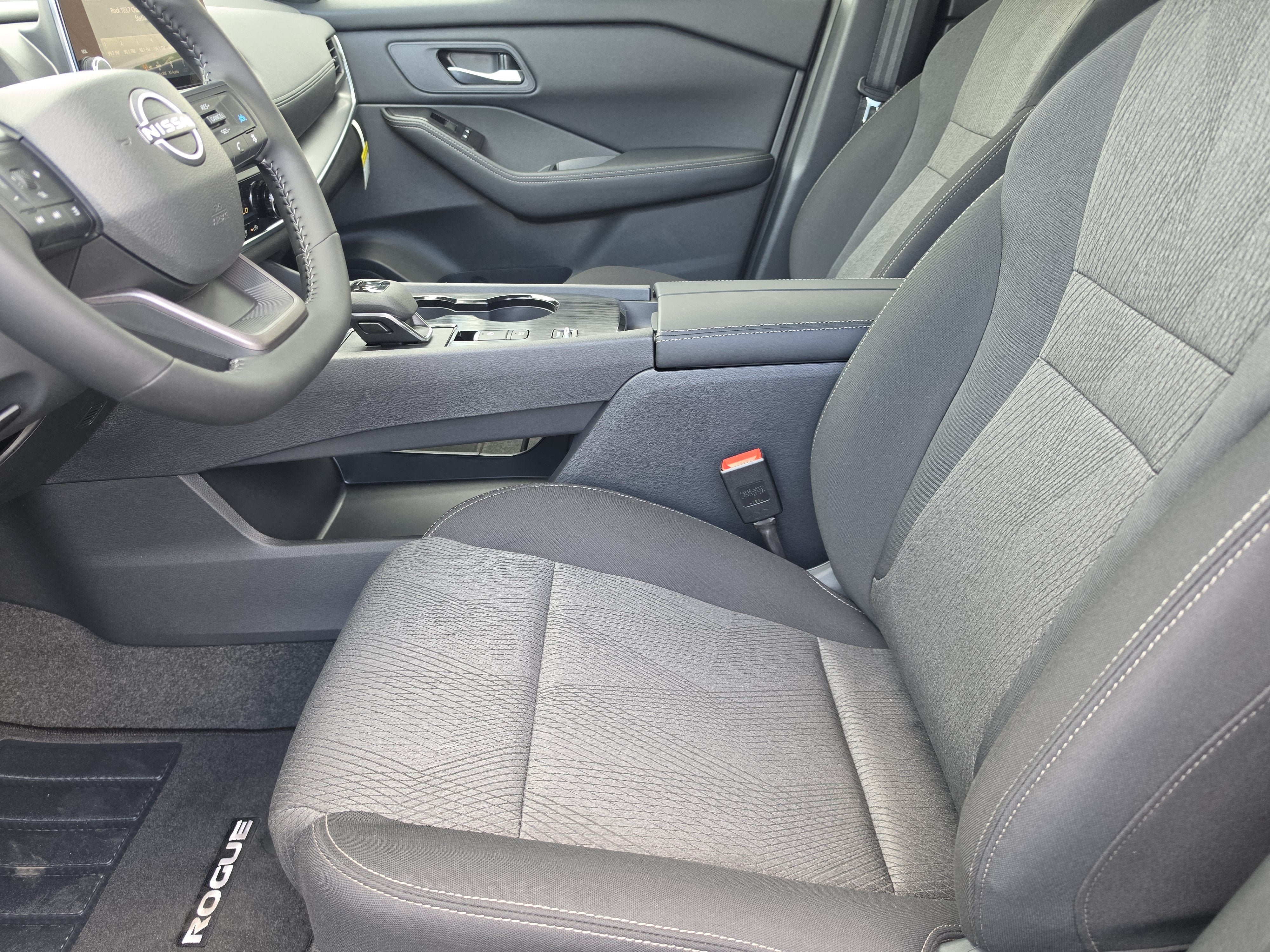 2027 Nissan Rogue SV