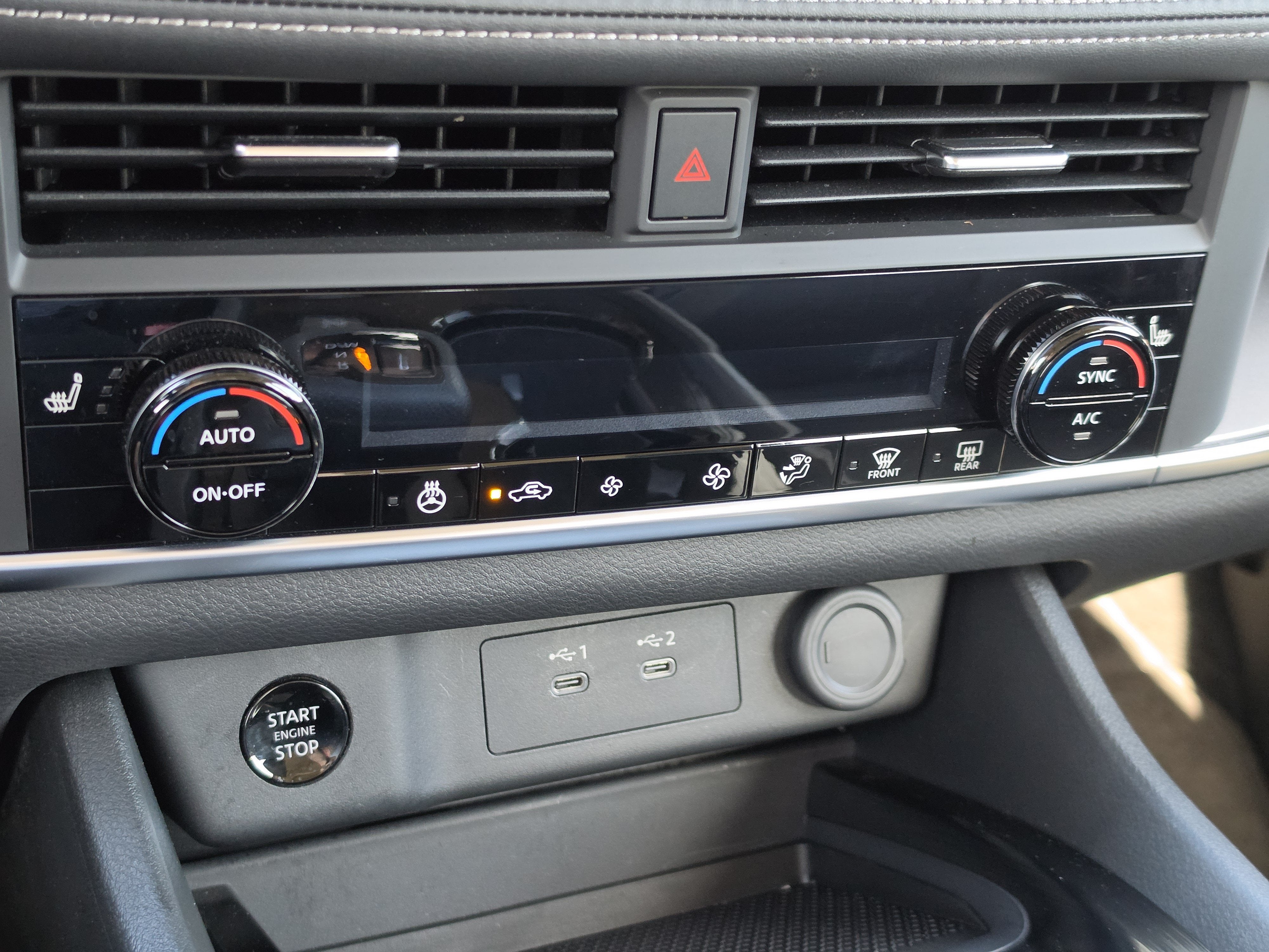 2025 Nissan Rogue SV