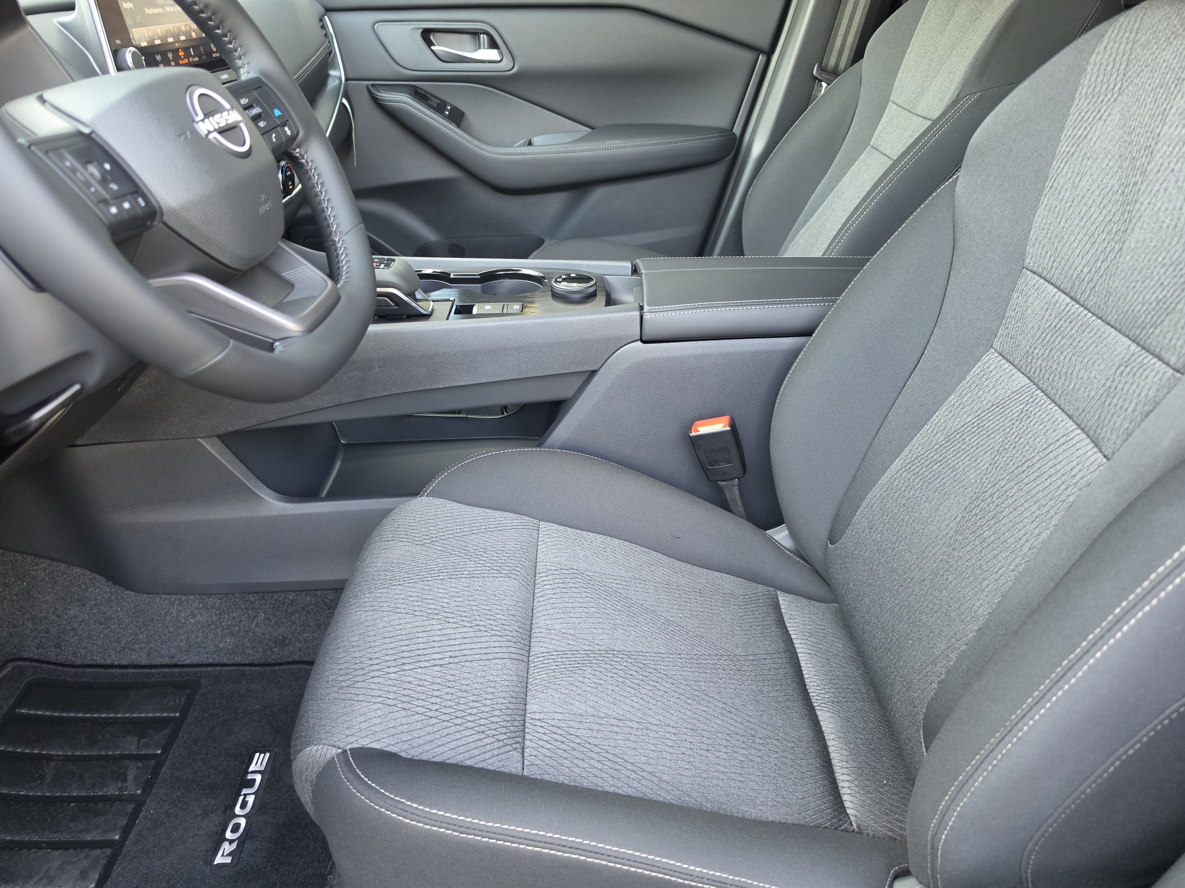 2027 Nissan Rogue SV