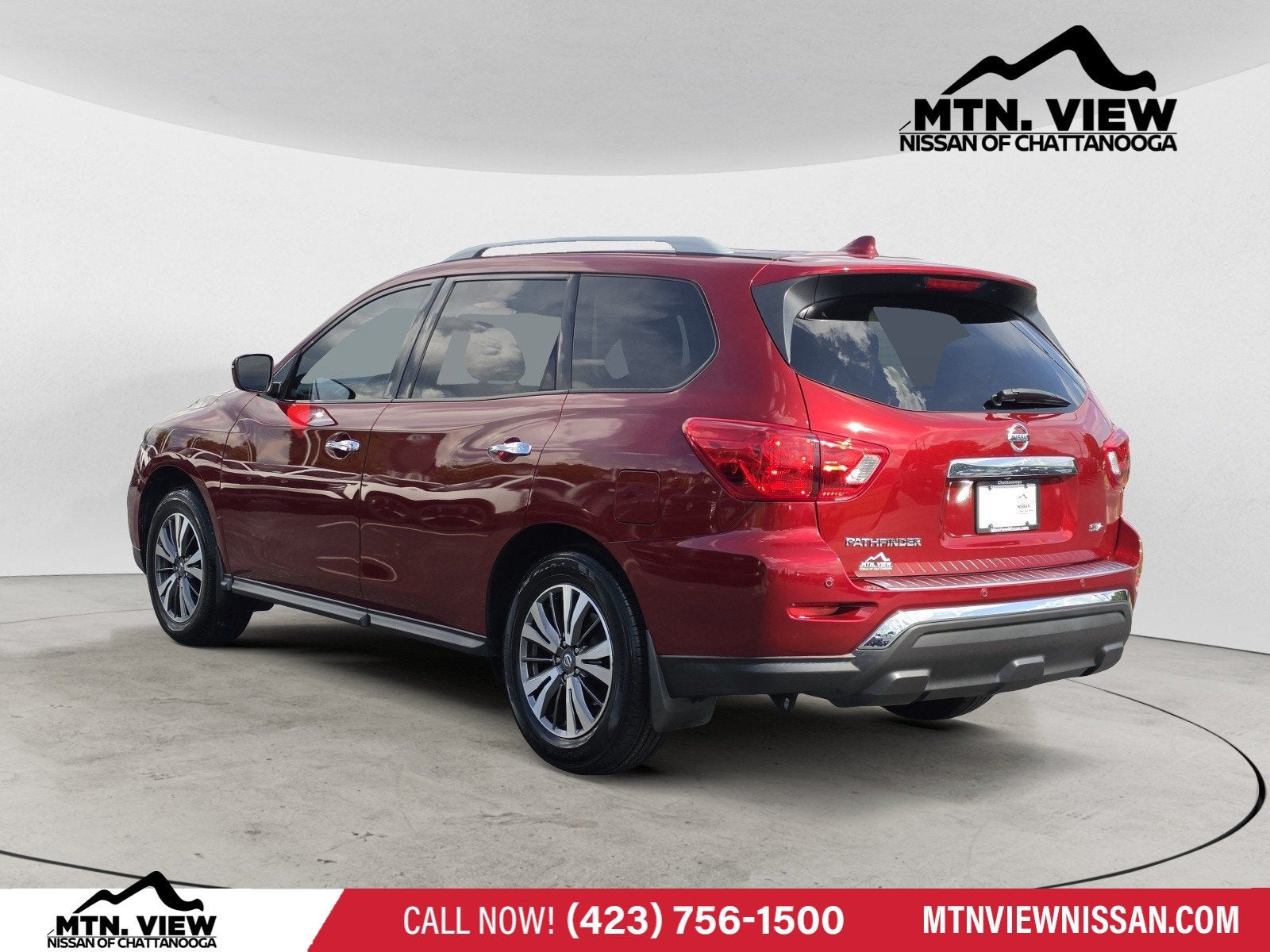 2020 Nissan Pathfinder SV