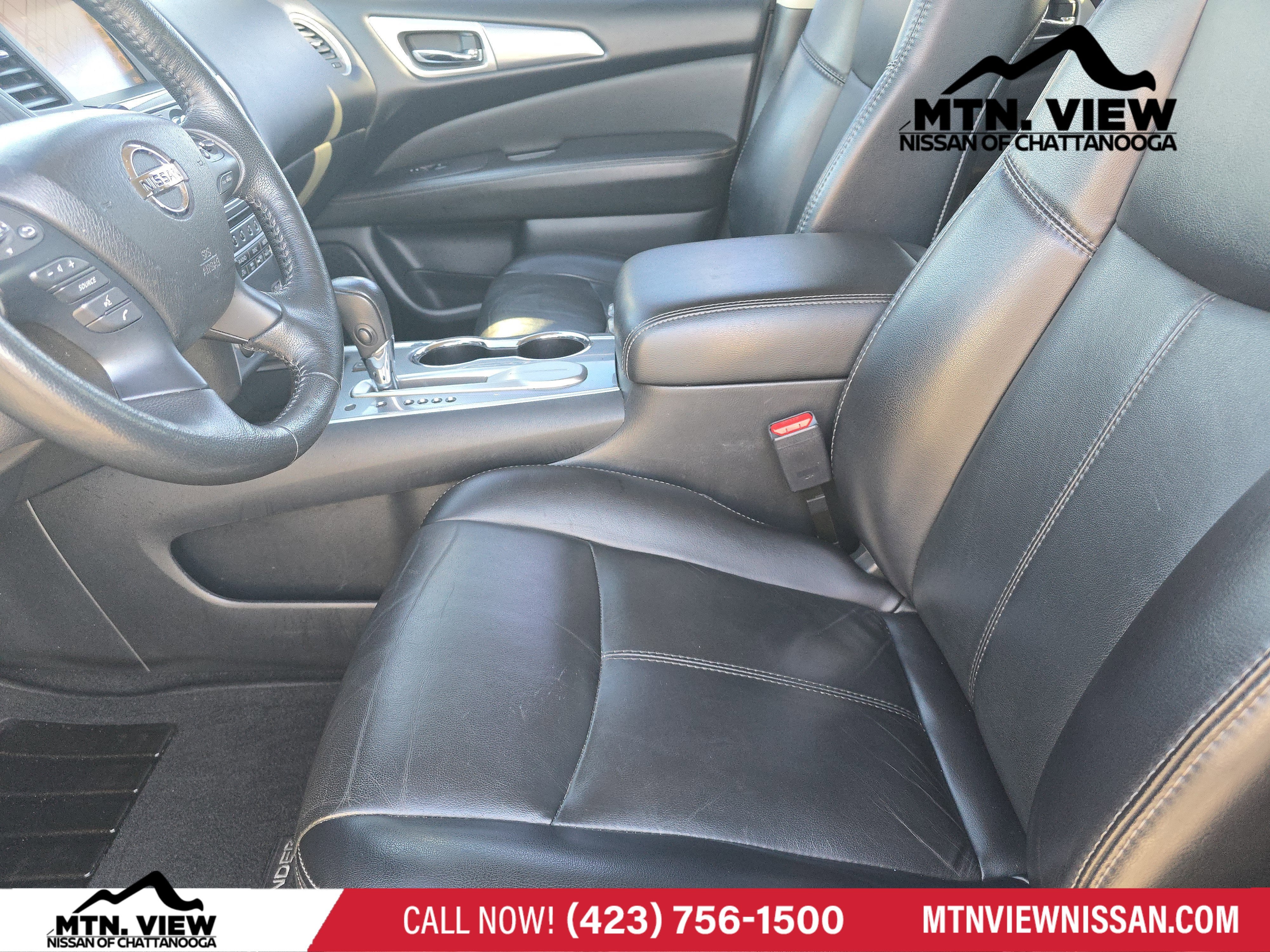 2020 Nissan Pathfinder SL