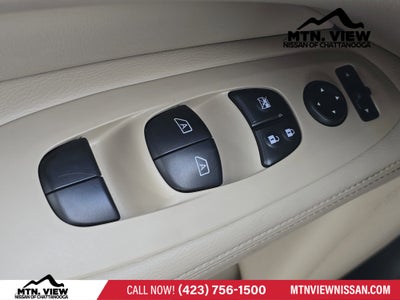 2018 Nissan Pathfinder SV