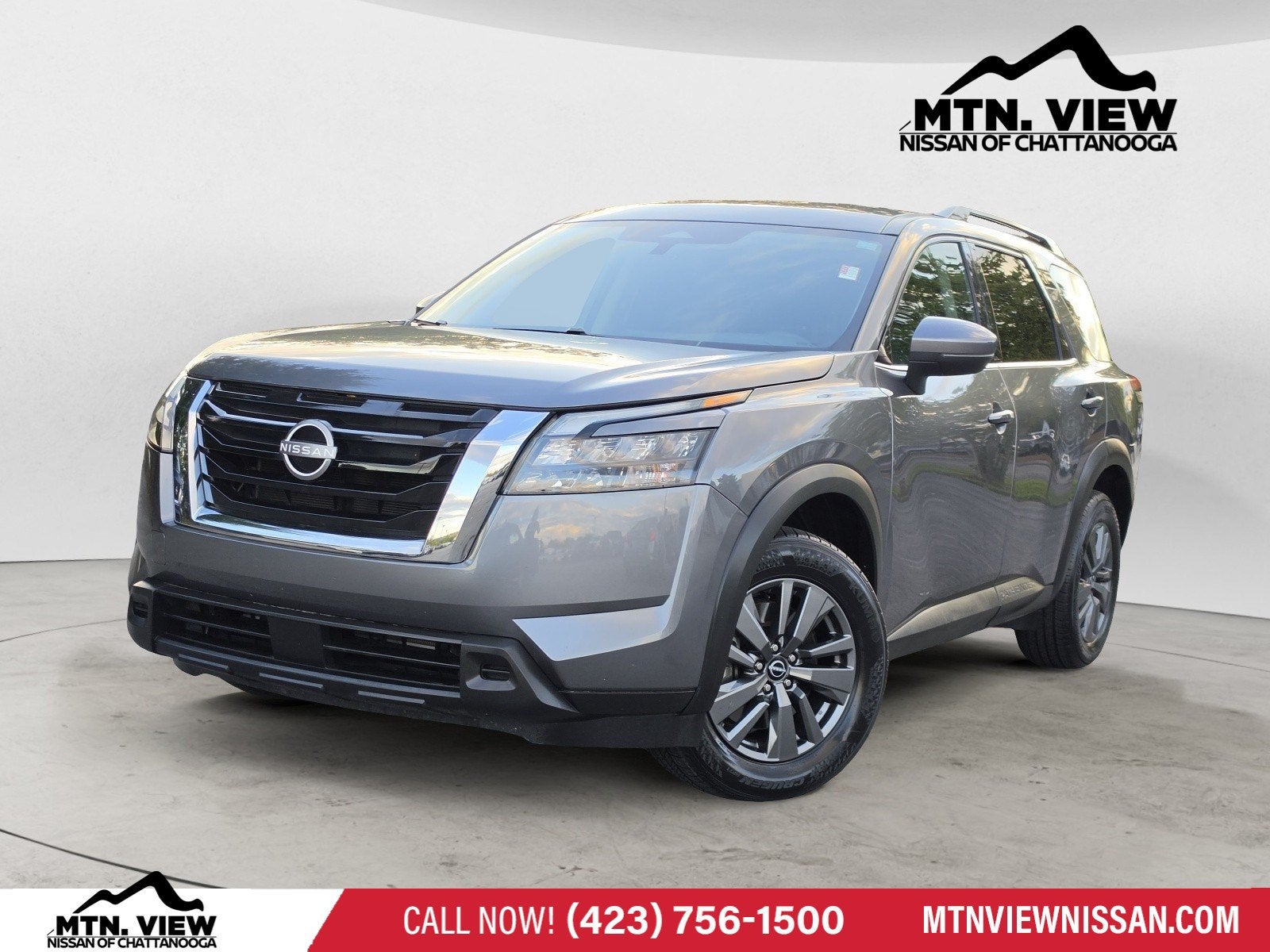 2024 Nissan Pathfinder SV