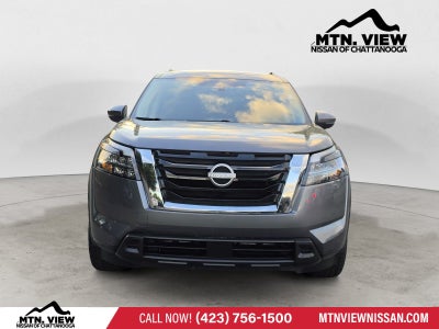 2024 Nissan Pathfinder SV