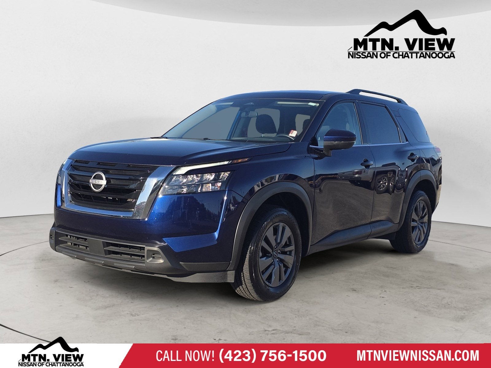 2025 Nissan Pathfinder SV