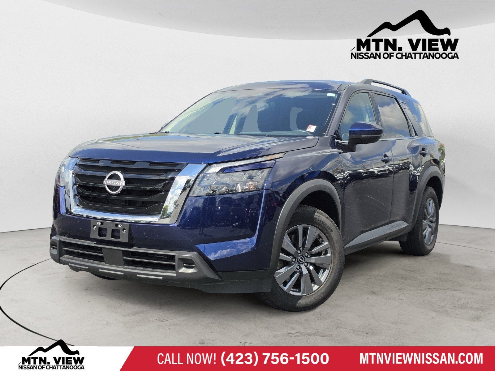 2025 Nissan Pathfinder SV