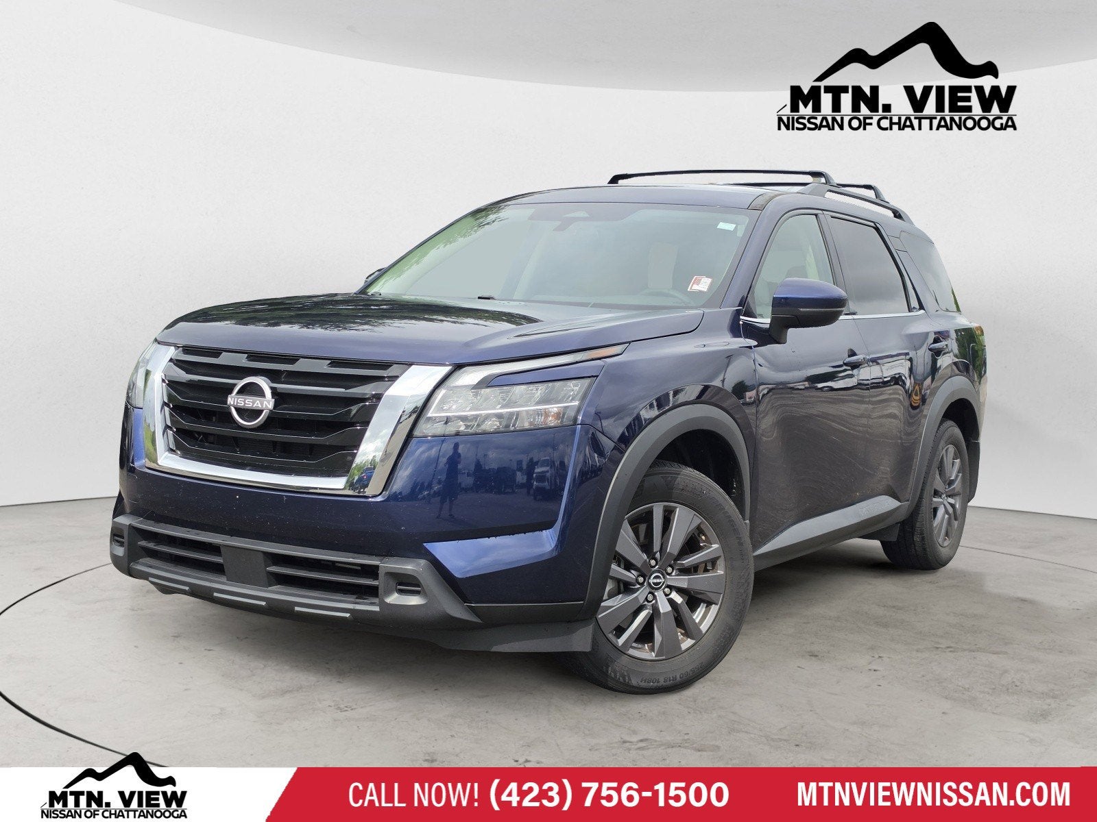 2022 Nissan Pathfinder SV