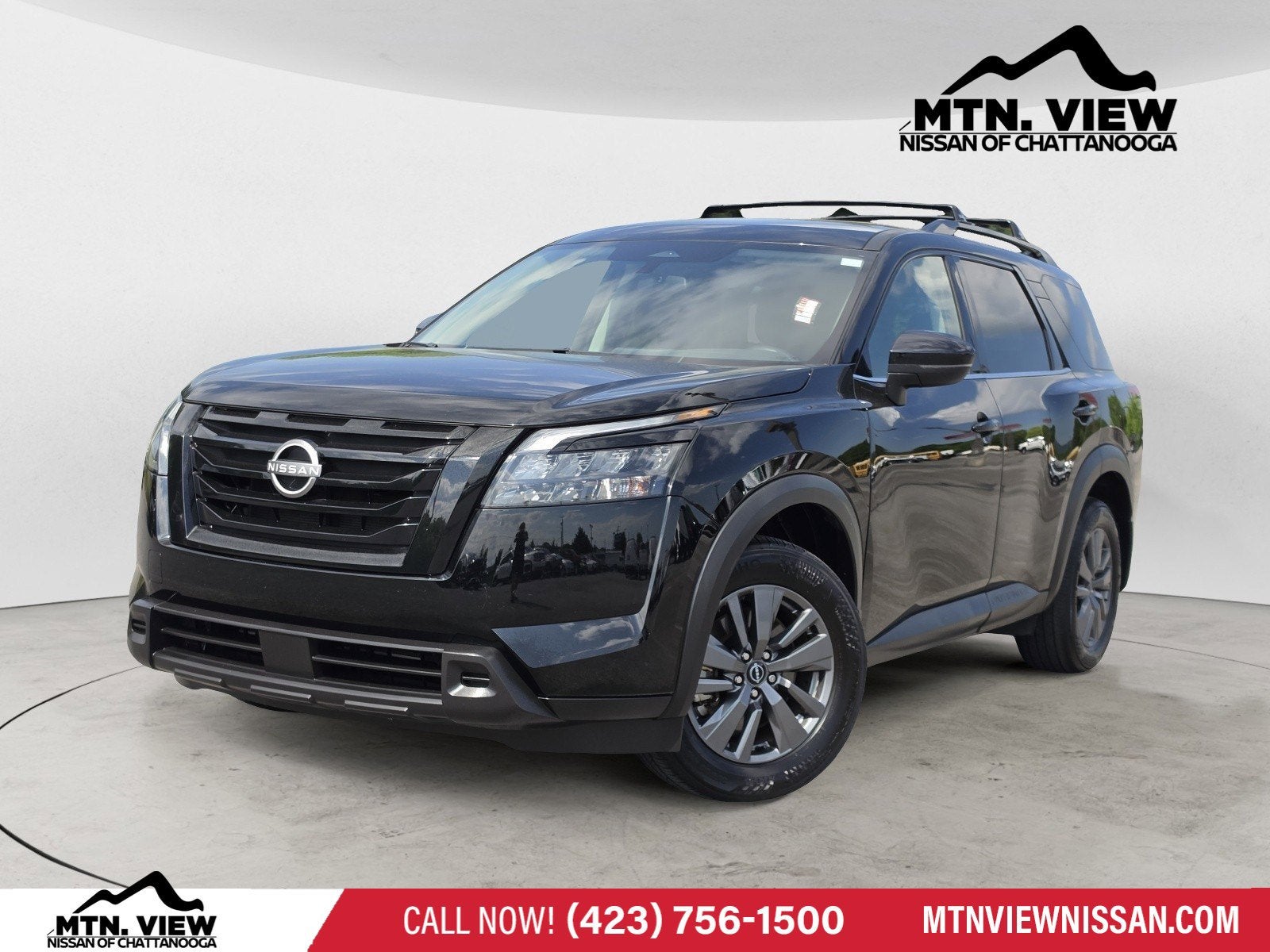 2023 Nissan Pathfinder SV