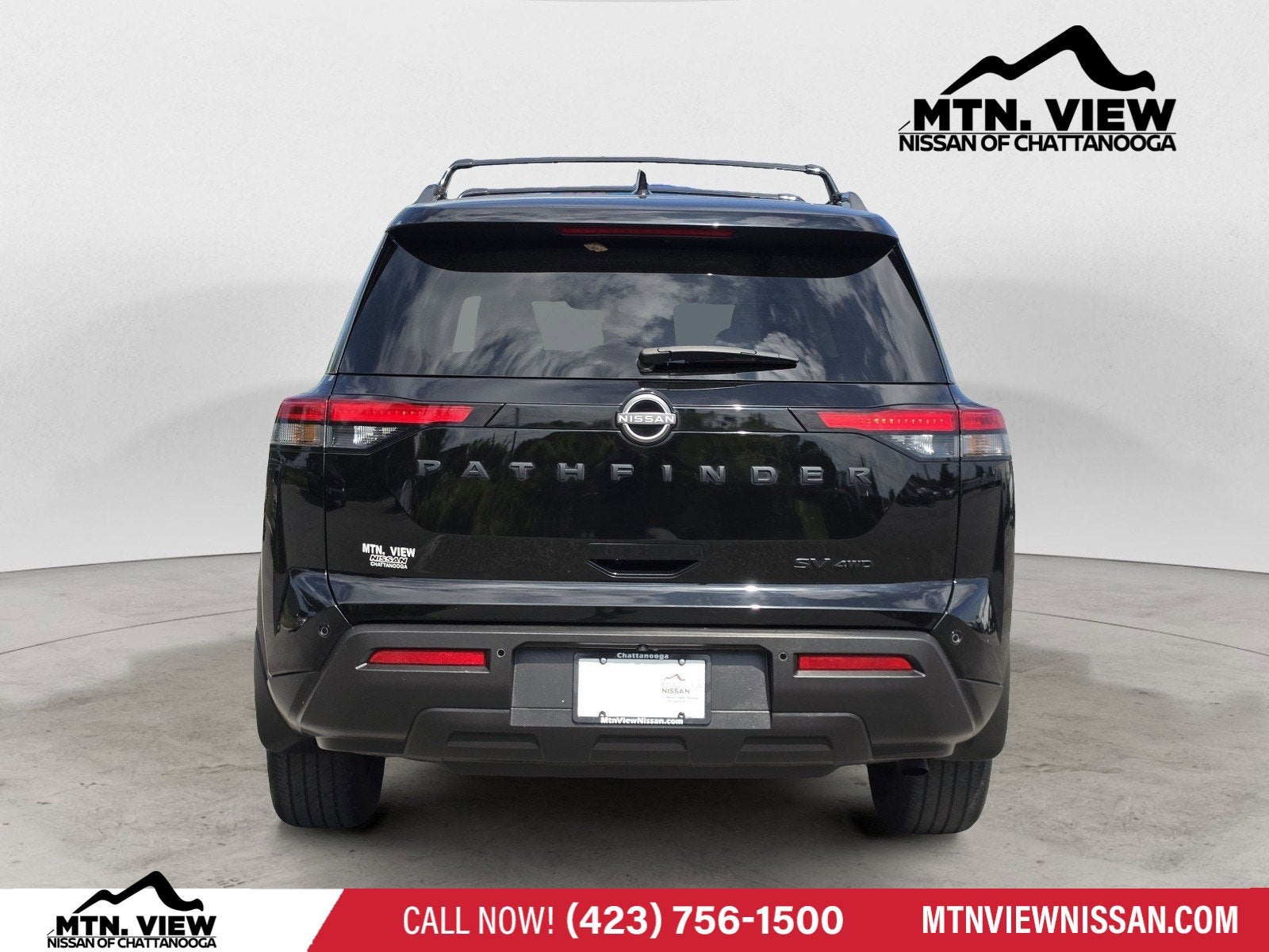 2023 Nissan Pathfinder SV