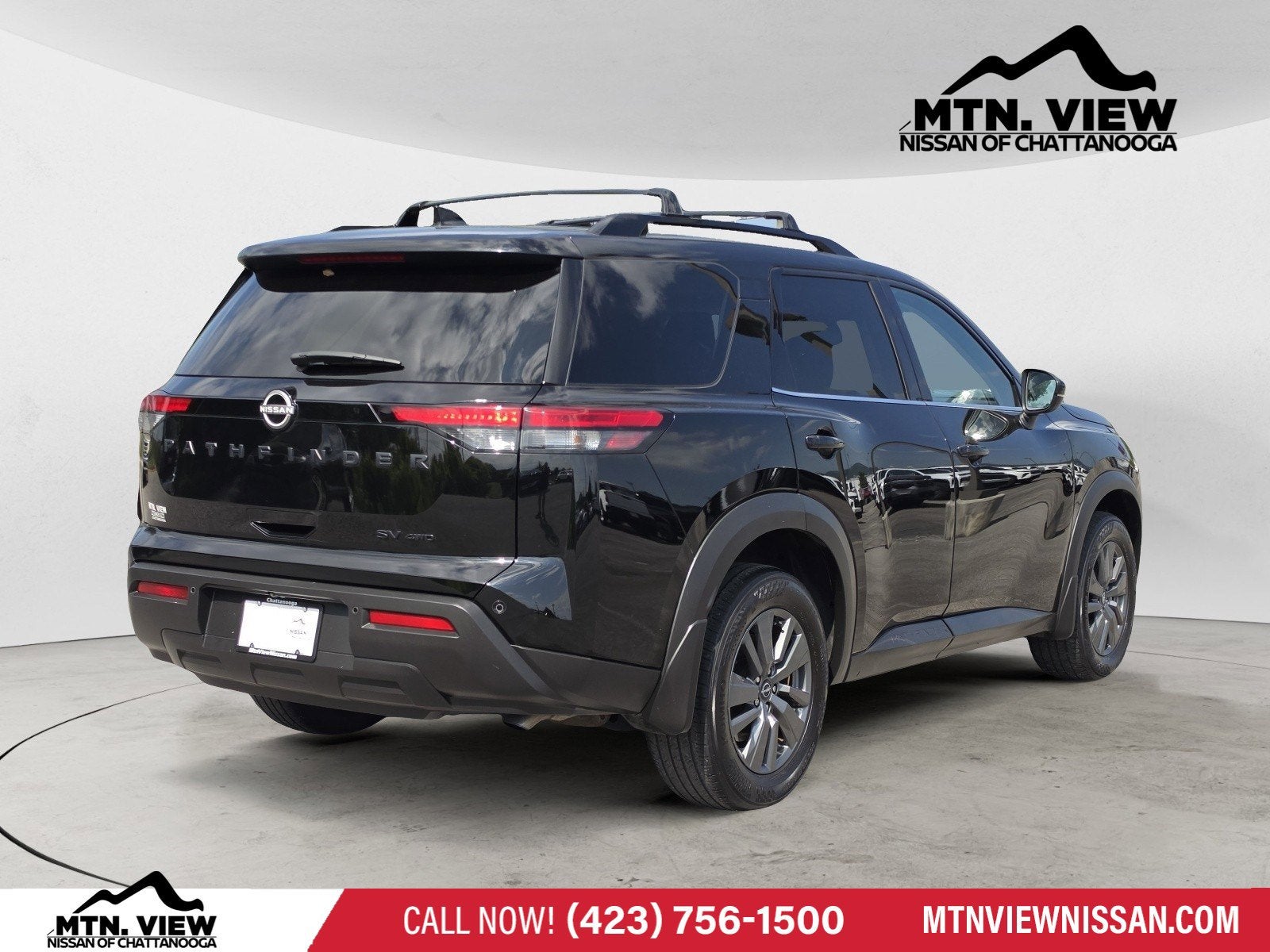 2023 Nissan Pathfinder SV