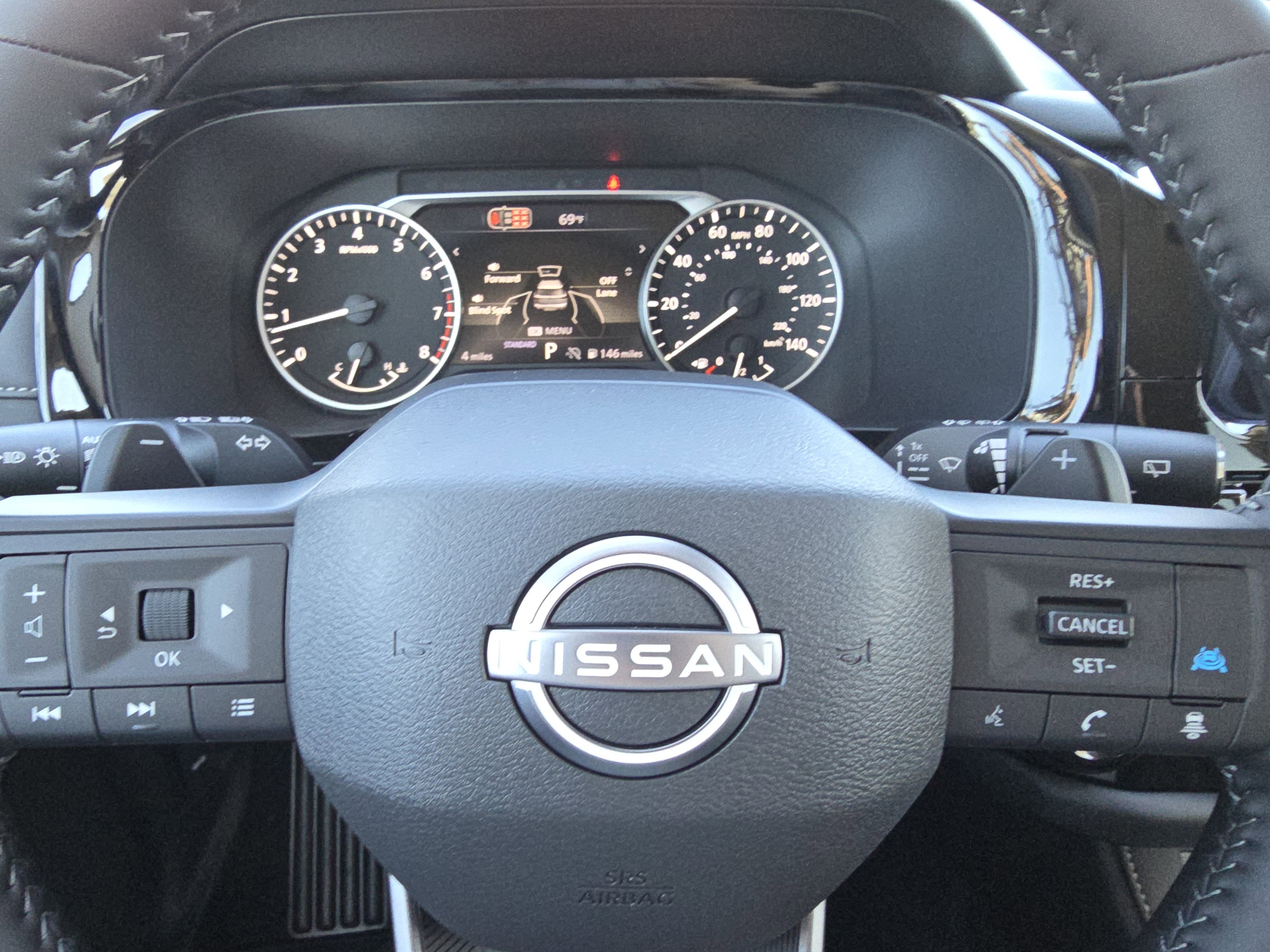 2026 Nissan Pathfinder SV