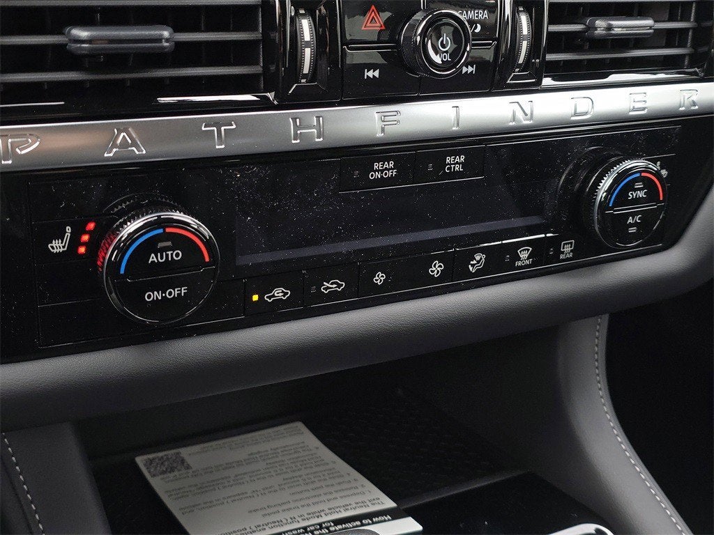 2026 Nissan Pathfinder SV