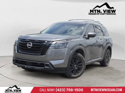 2025 Nissan Pathfinder SL