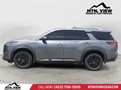 2025 Nissan Pathfinder SL