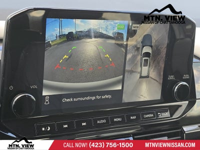 2023 Nissan Pathfinder SL