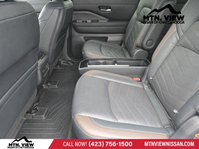 2023 Nissan Pathfinder Platinum