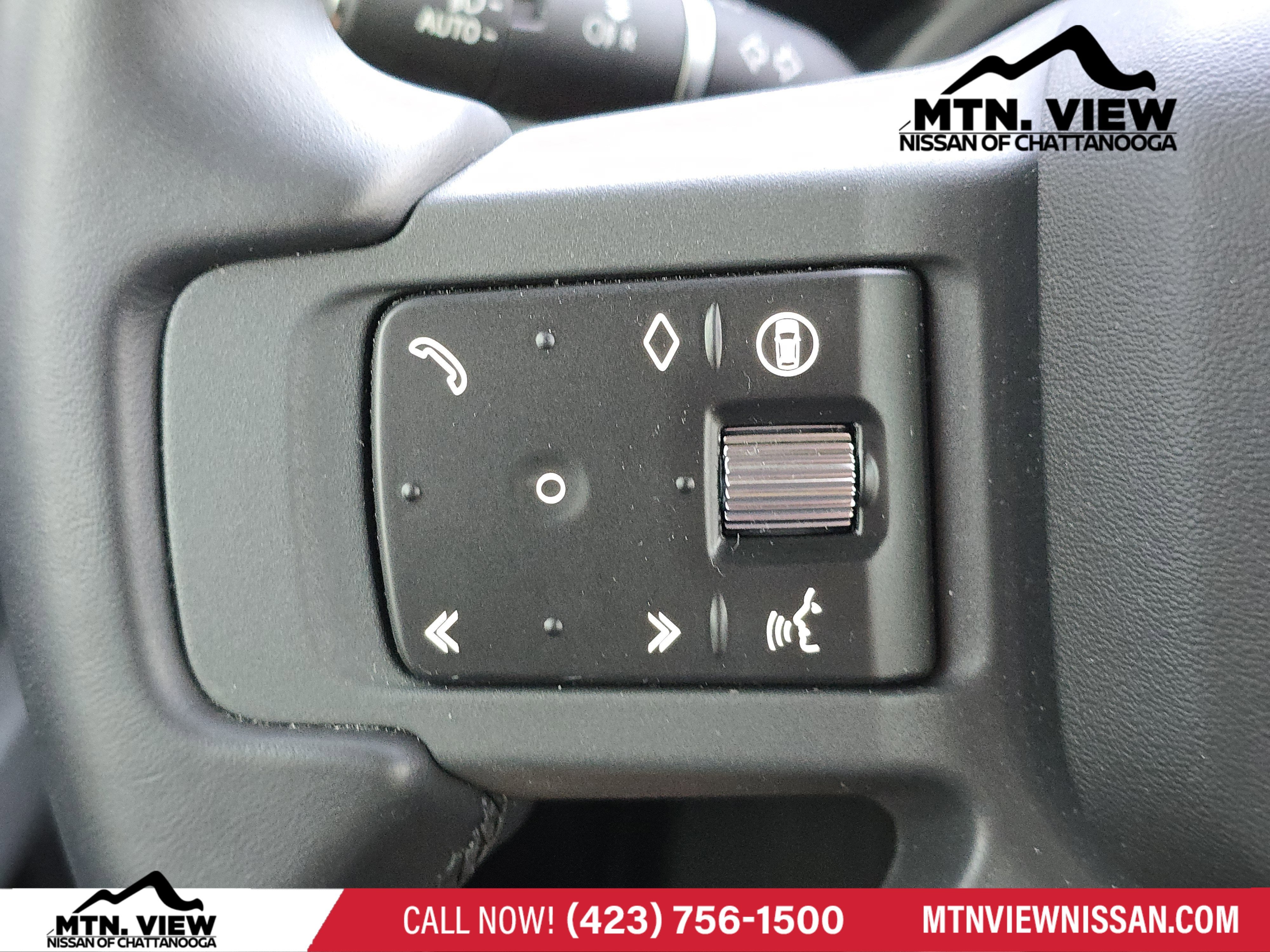 2024 Land Rover Defender X-Dynamic SE