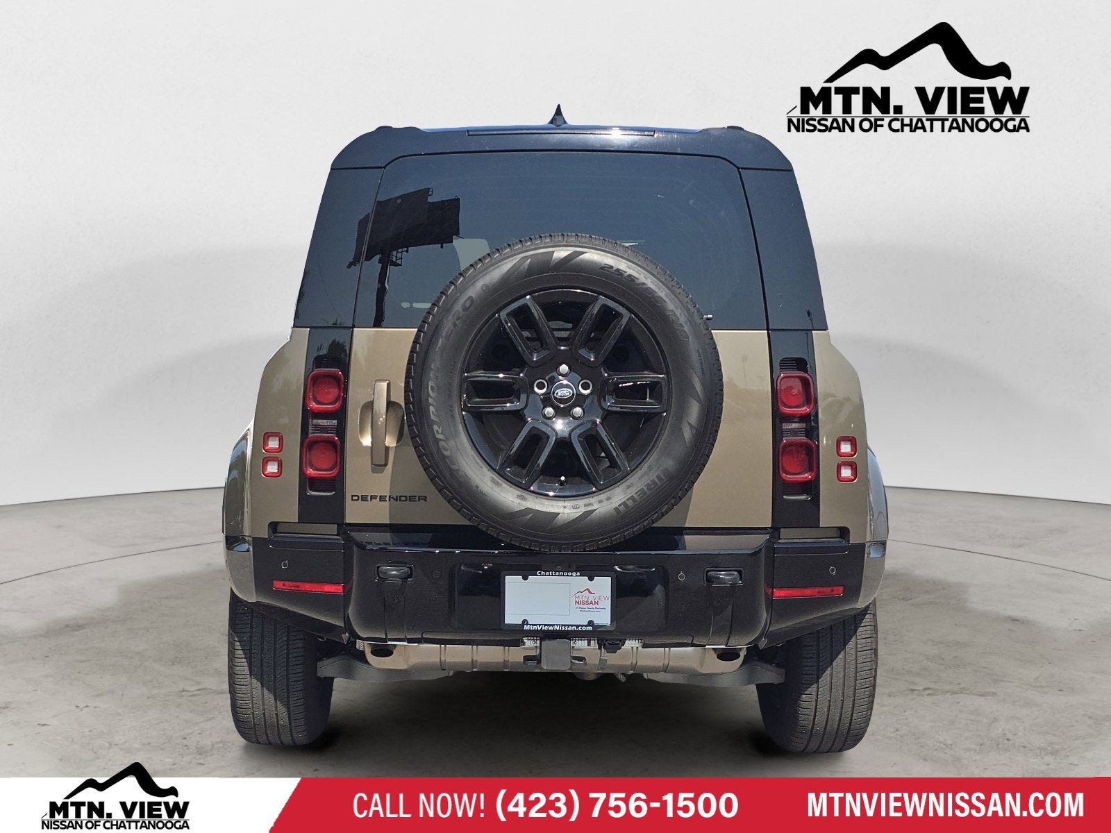 2024 Land Rover Defender X-Dynamic SE