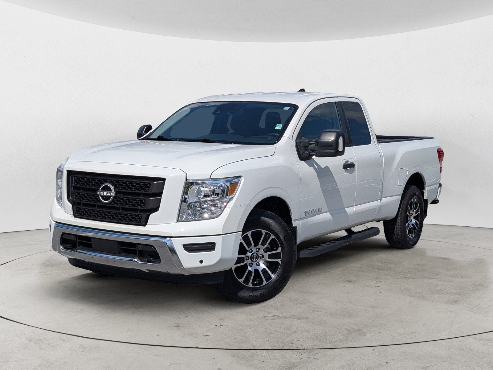 2024 Nissan Titan SV