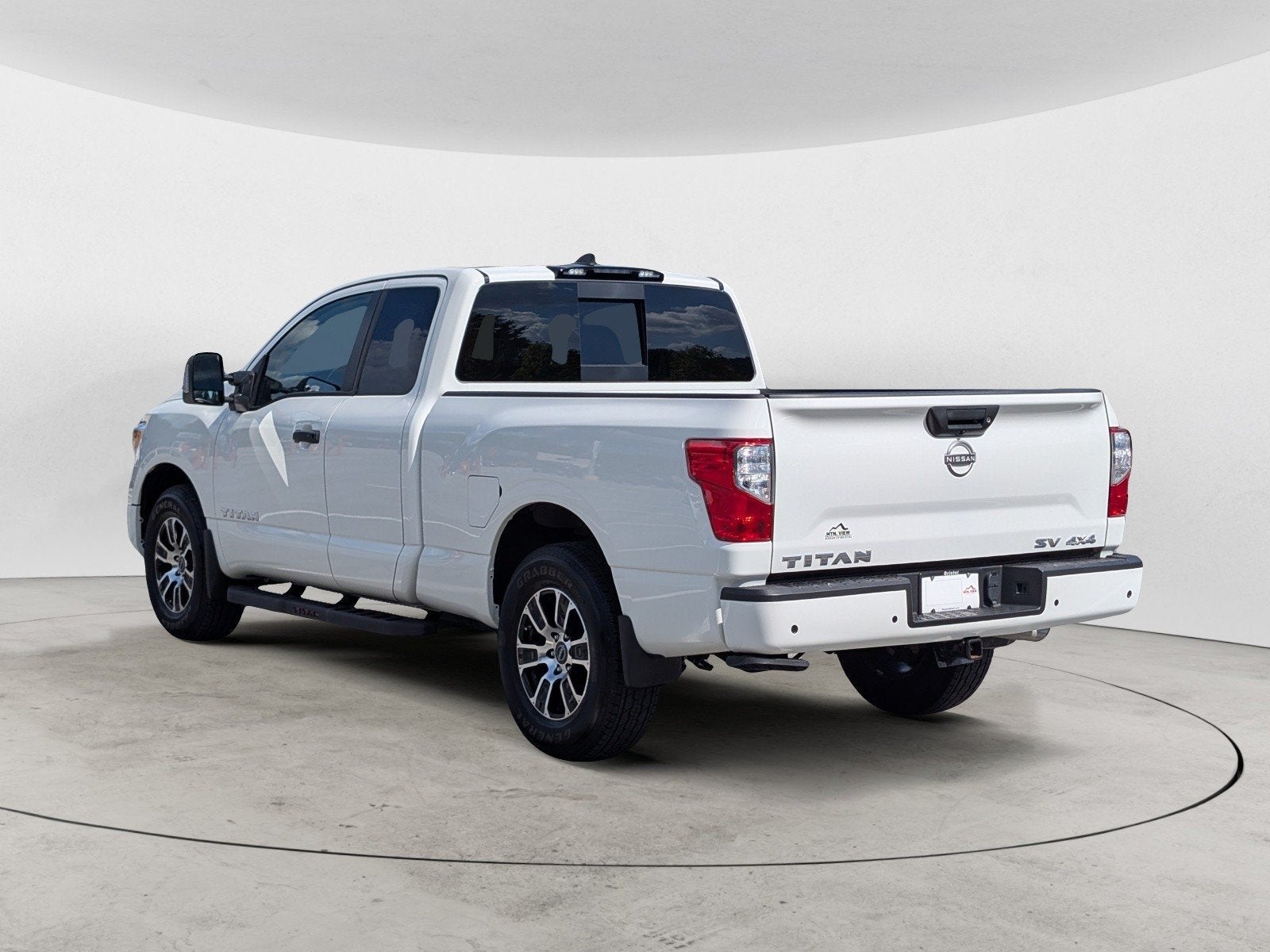 2024 Nissan Titan SV