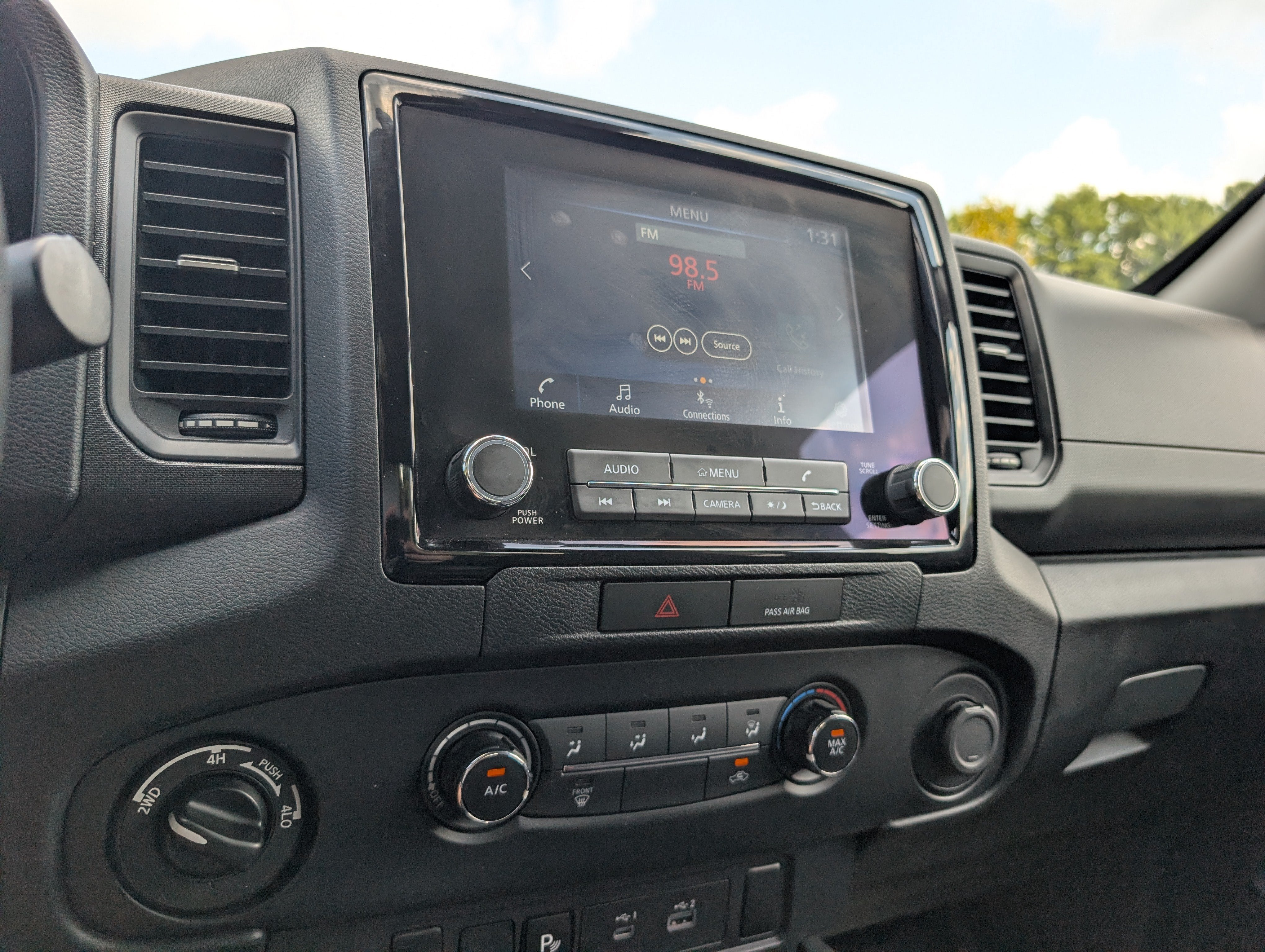 2022 Nissan Frontier S