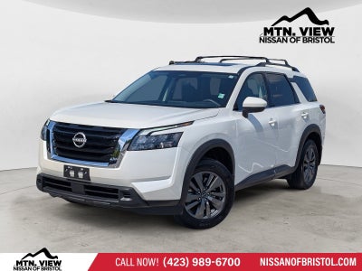 2024 Nissan Pathfinder SV