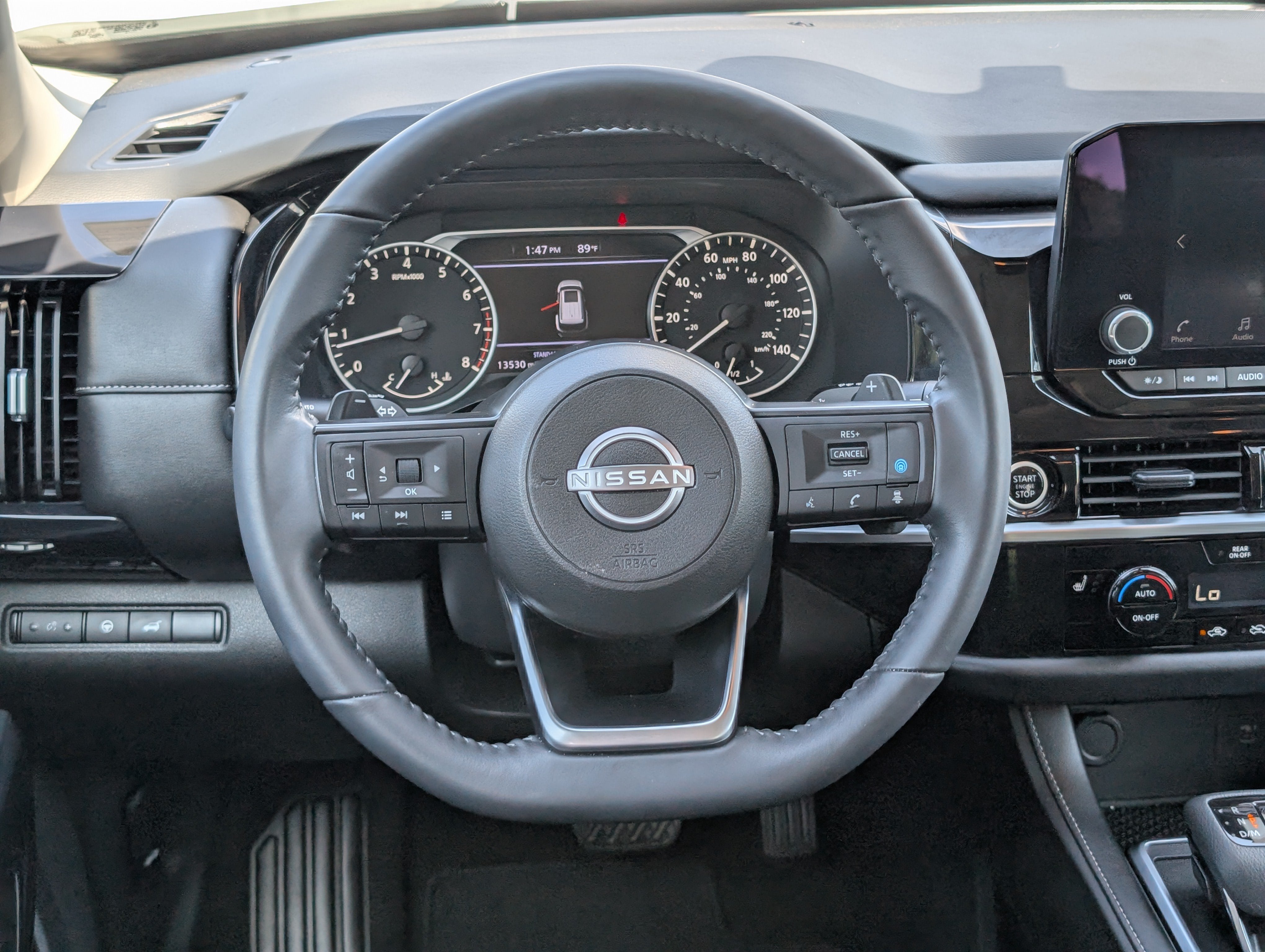 2024 Nissan Pathfinder SV