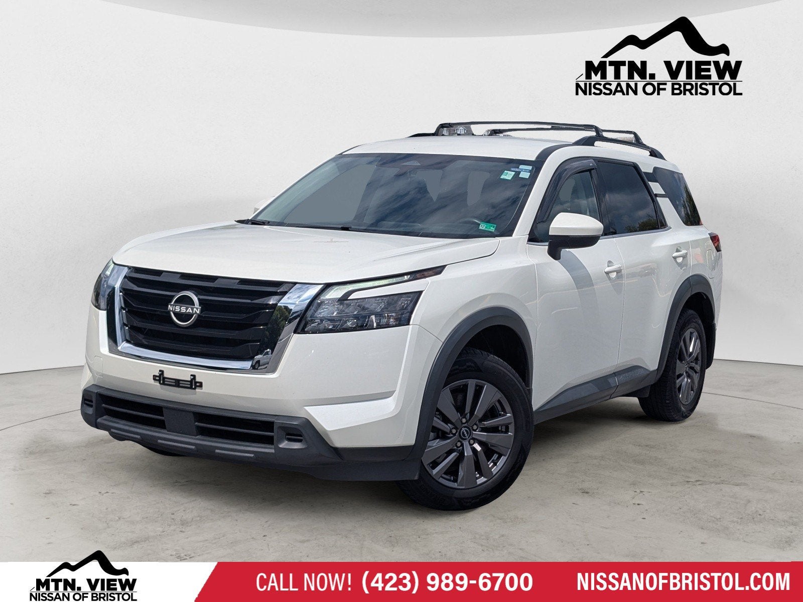 2023 Nissan Pathfinder SV