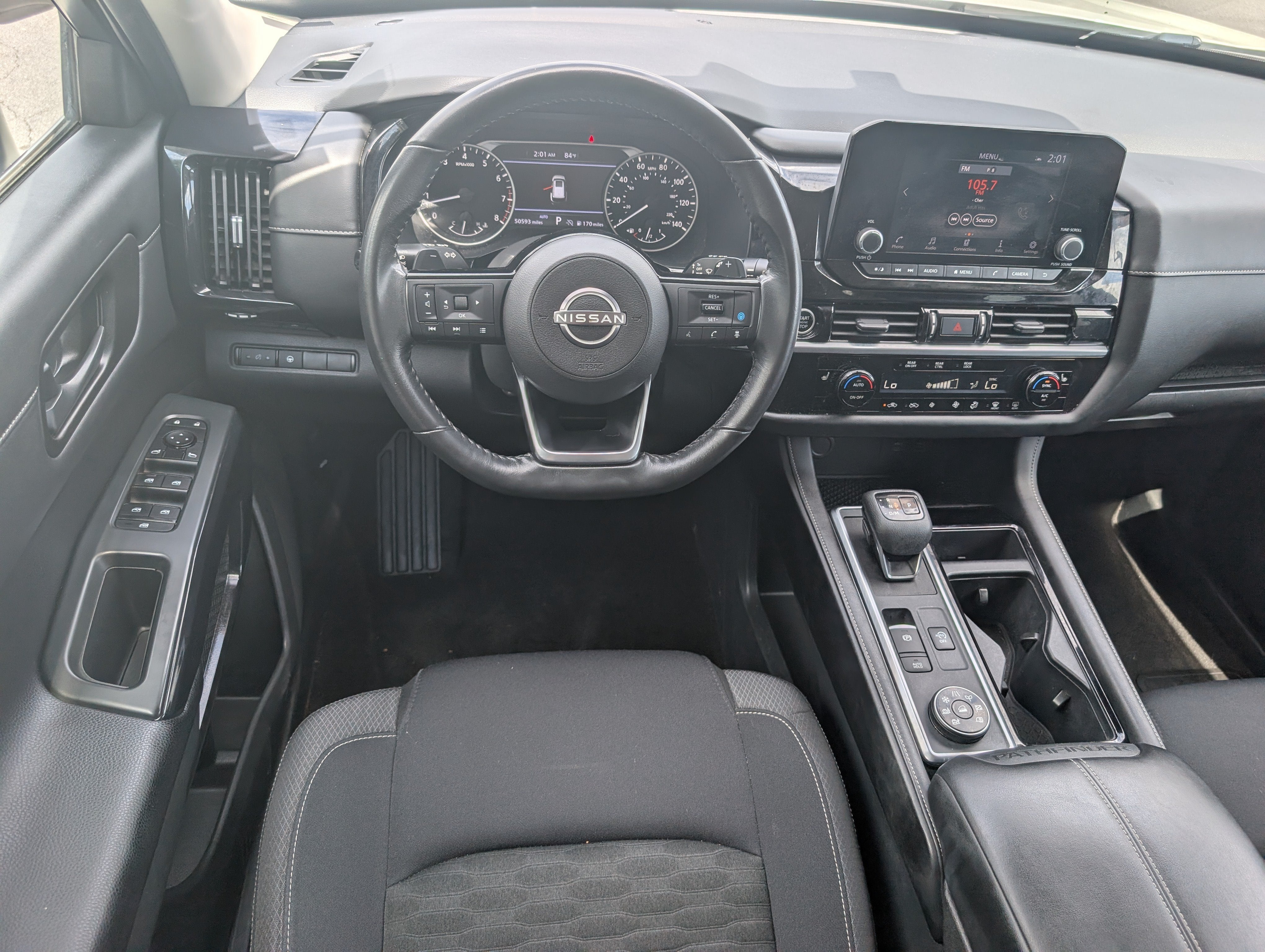 2023 Nissan Pathfinder SV
