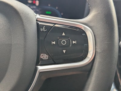 2023 Volvo S60 Recharge Plug-In Hybrid Plus Dark Theme