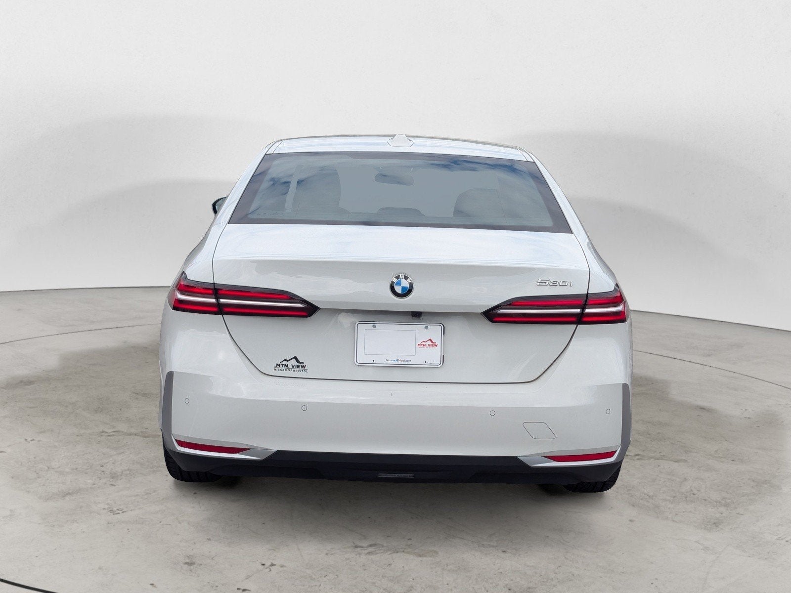2026 BMW 5 Series 530i